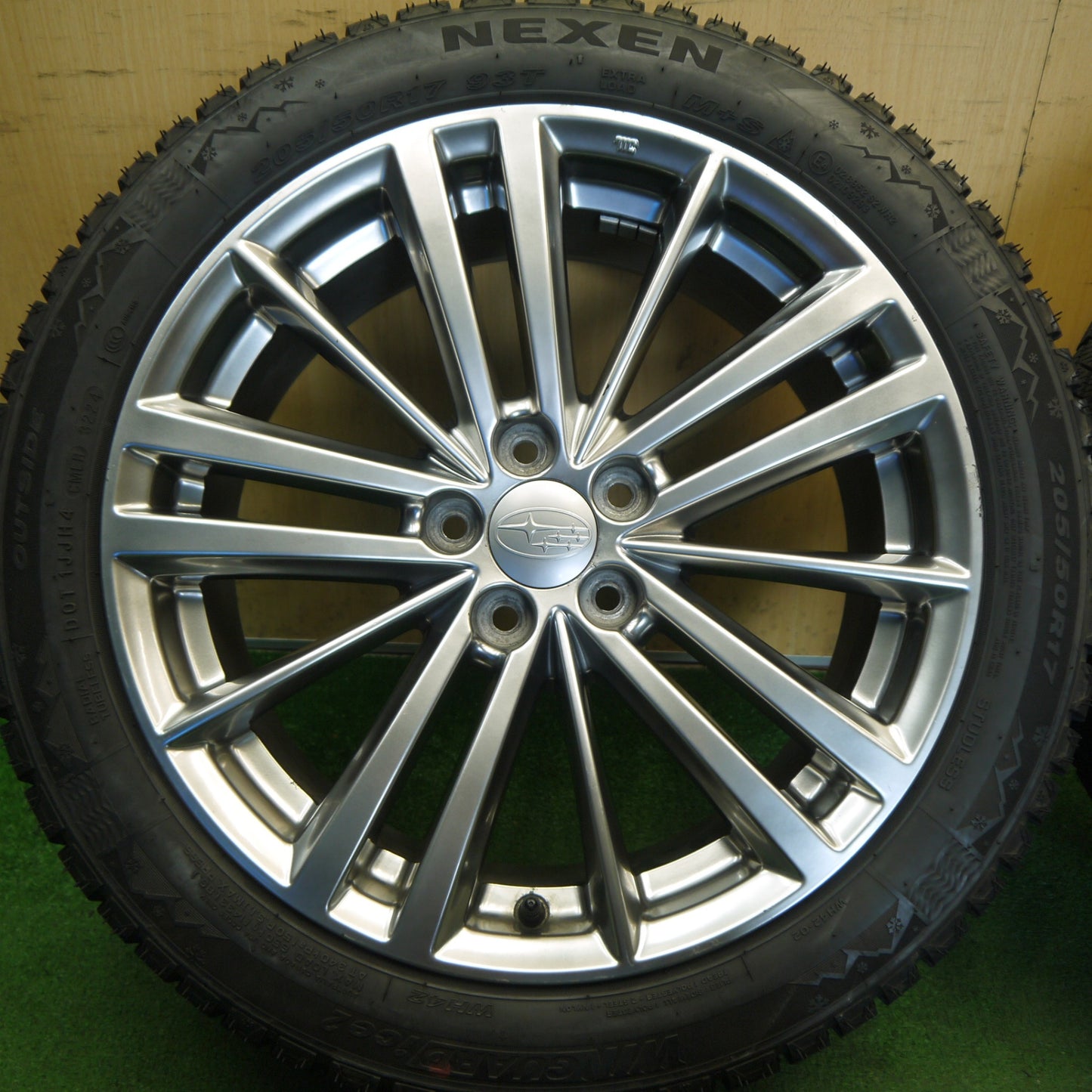 バリ溝！24年！9.5分★スバル GP インプレッサ 純正 205/50R17 スタッドレス ネクセン ウィンガード ice2 17インチ PCD100/5H★6060902Hス