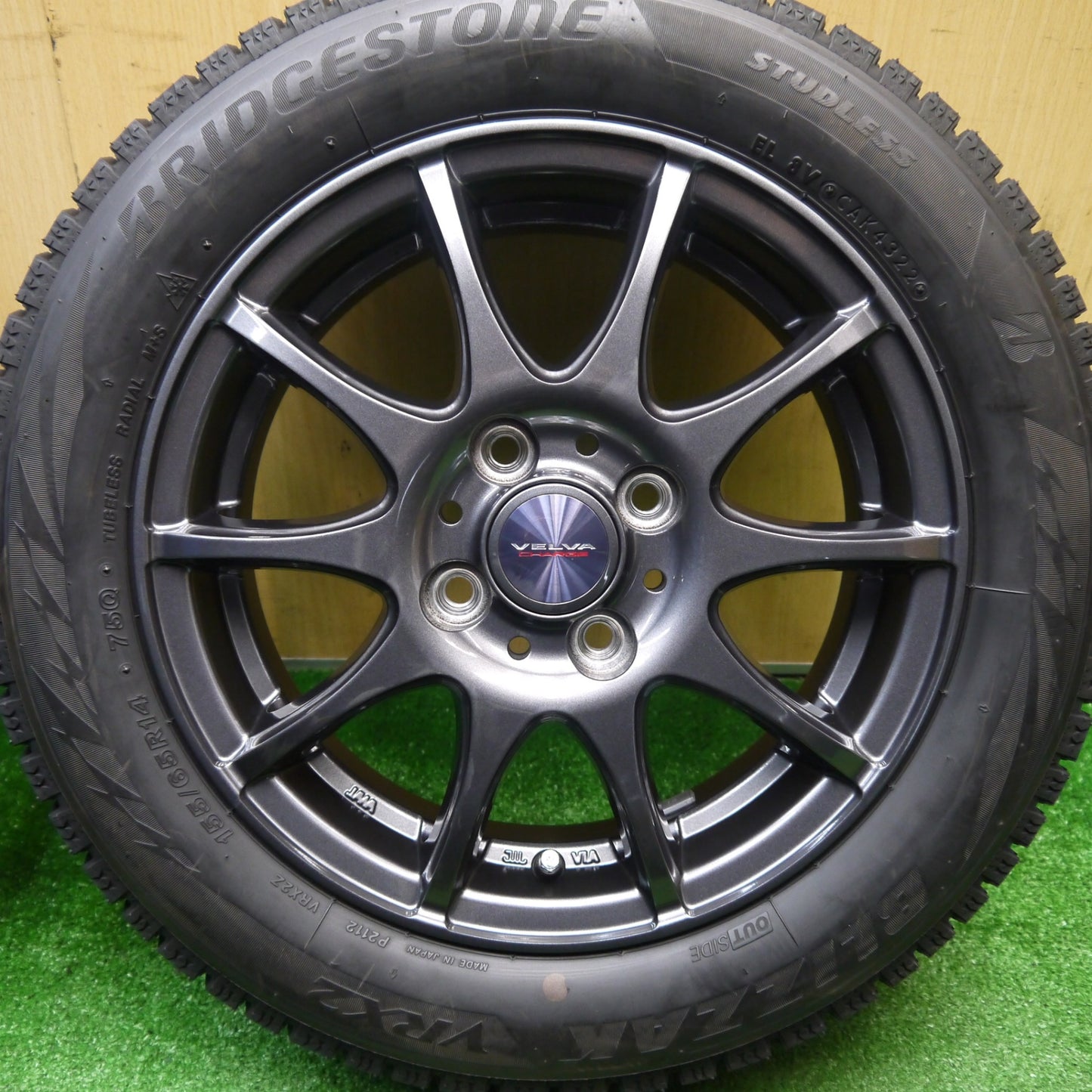 バリ溝！22年！キレイ！ほぼ10分★スタッドレス 155/65R14 ブリヂストン ブリザック VRX2 VELVA CHARGE ヴェルヴァ 14インチ PCD100/4H★5110708Hス