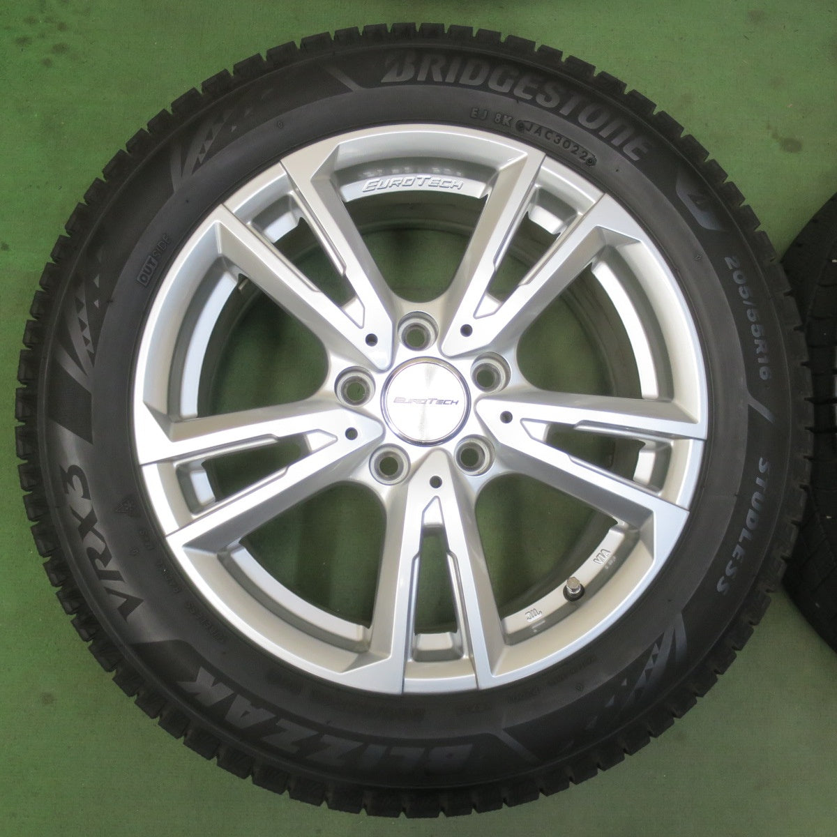 バリ溝！22年！キレイ！9.5分★ワーゲン トゥーラン 等 EUROTECH Gaya Soli 205/55R16 スタッドレス ブリヂストン ブリザック VRX3 ユーロテック ガヤ ソリ 16インチ PCD112/5H★6032303イス