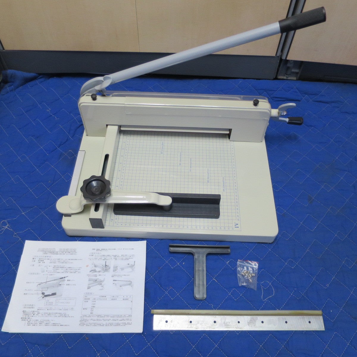 [送料無料] ☆大型 裁断機 YG-LN 858-A4 業務用 裁断機 ペーパーカッター☆