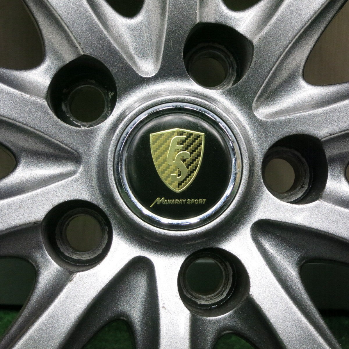 *送料無料* バリ溝！9分★スタッドレス 205/60R16 ブリヂストン ブリザック VRX MANARAY SPORT マナレイ 16インチ PCD114.3/5H★4040311TNス