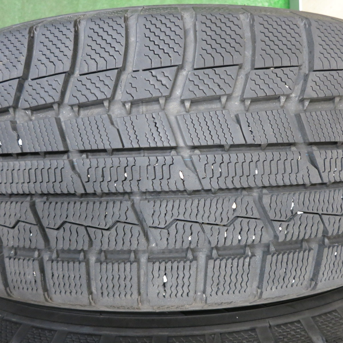 *送料無料* バリ溝！キレイ！9.5分★スタッドレス 225/65R17 トーヨー ウインター トランパス TX SCHNEIDER ATECH シュナイダー PCD114.3/5H★4032603TNス
