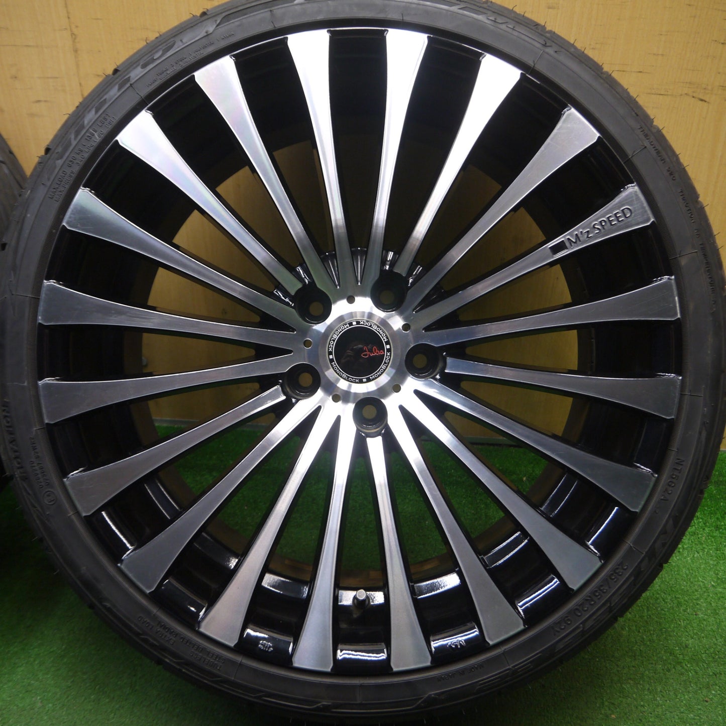 [送料無料] バリ溝！22年！キレイ！ほぼ10分★M'z SPEED Julia 666 M/B 235/35R20 ニットー NT555 G2 20インチ ジュリア モノブロック PCD114.3/5H★5030409Hノ