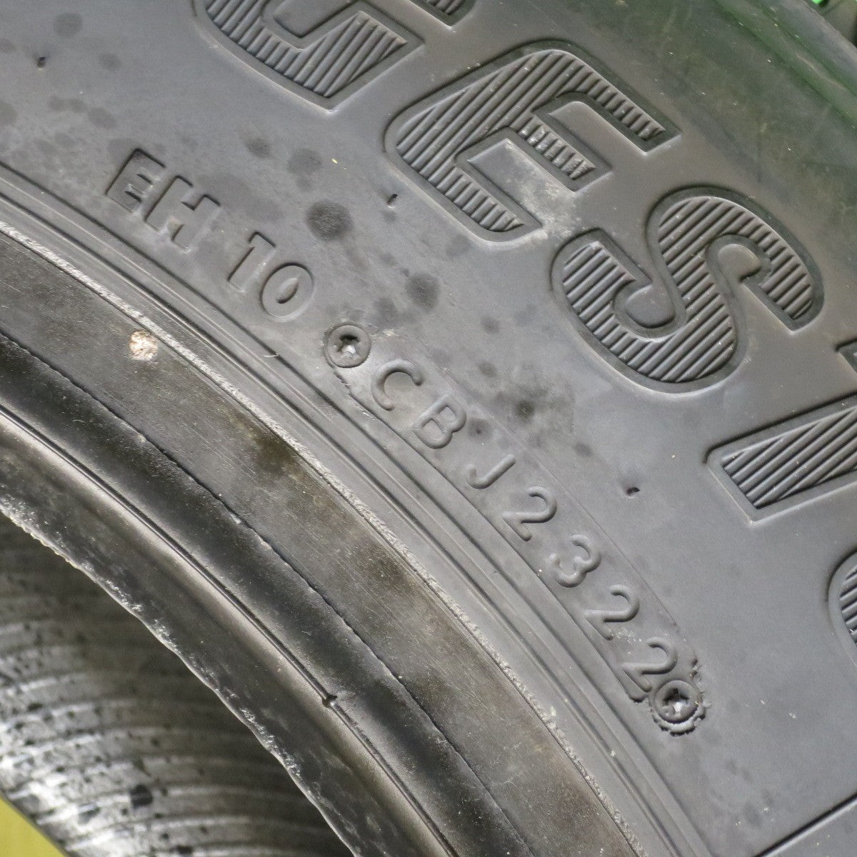 バリ溝！22年！9分！2本★トラック タイヤ 225/70R16 117/115L スタッドレス ブリヂストン ブリザック W979 タイヤ 16インチ★5061902NJスタ