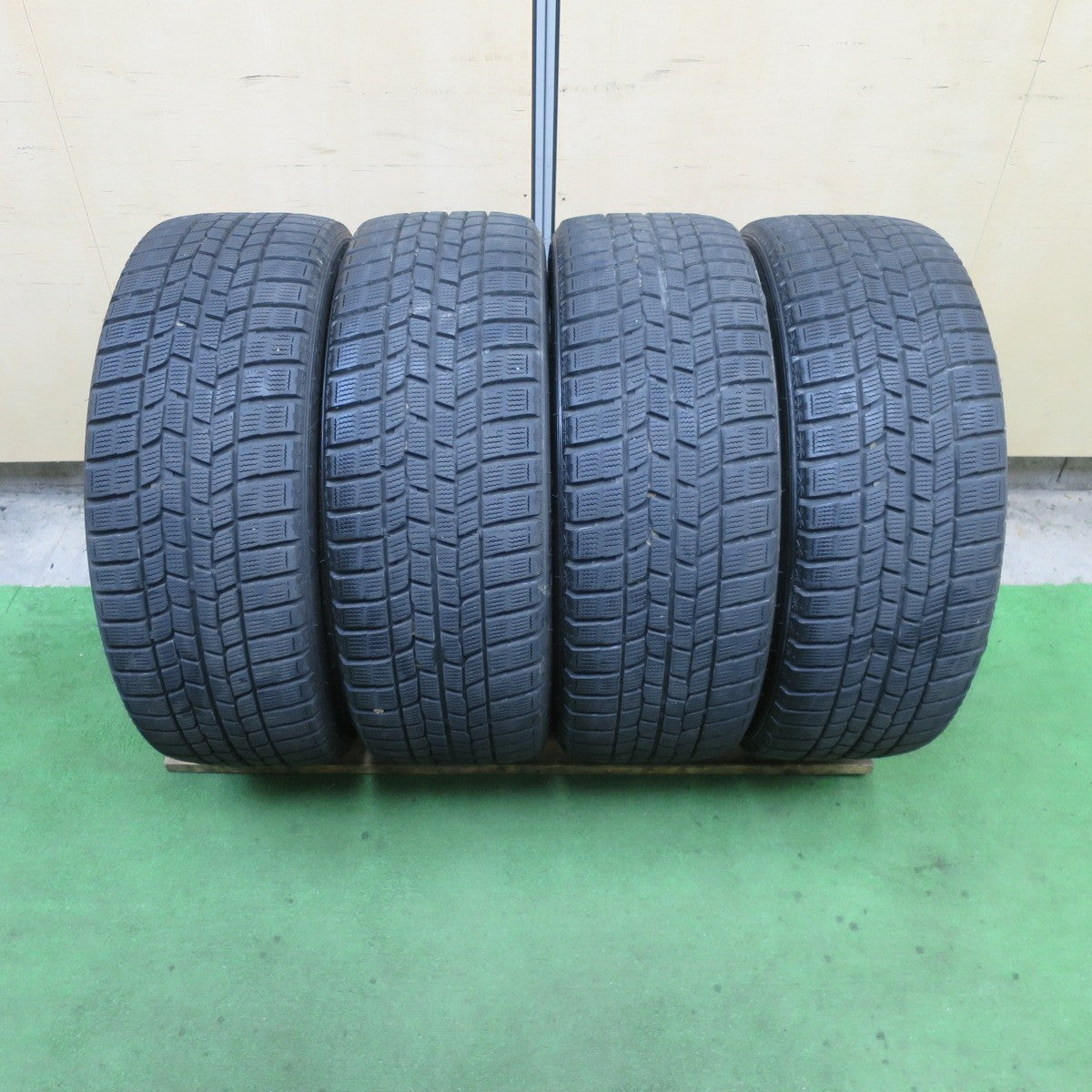 バリ溝！キレイ！9分★スタッドレス 225/45R18 グッドイヤー アイスナビ6 ravrion LUMIERE ラブリオン 18インチ PCD114.3/5H★6022503TTス