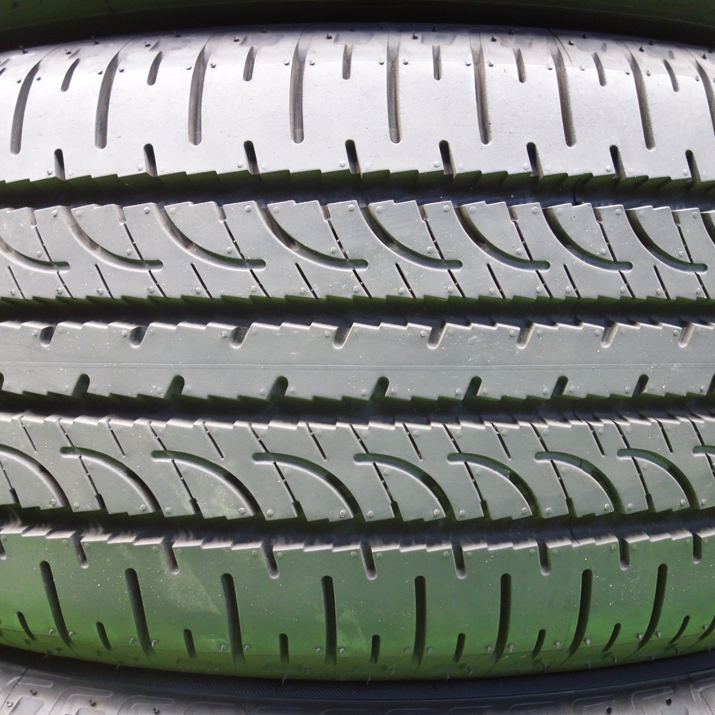 新車外し！25年★225/55R18 ヨコハマ ジオランダー SUV G055 G055E タイヤ 18インチ デリカ D:5 フォレスター ZR-V エクリプスクロス 等★5121002KTノタ