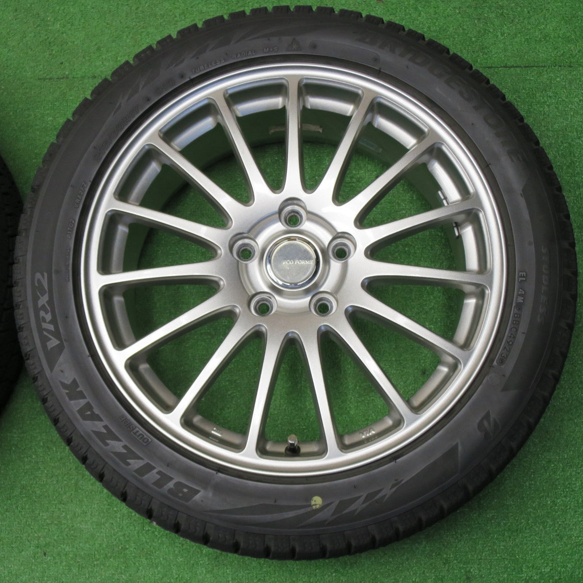 バリ溝！23年！キレイ！9.5分★スタッドレス 215/50R17 ブリヂストン ブリザック VRX2 ECO FORME エコフォルム 17インチ PCD114.3/5H★6040304NKス
