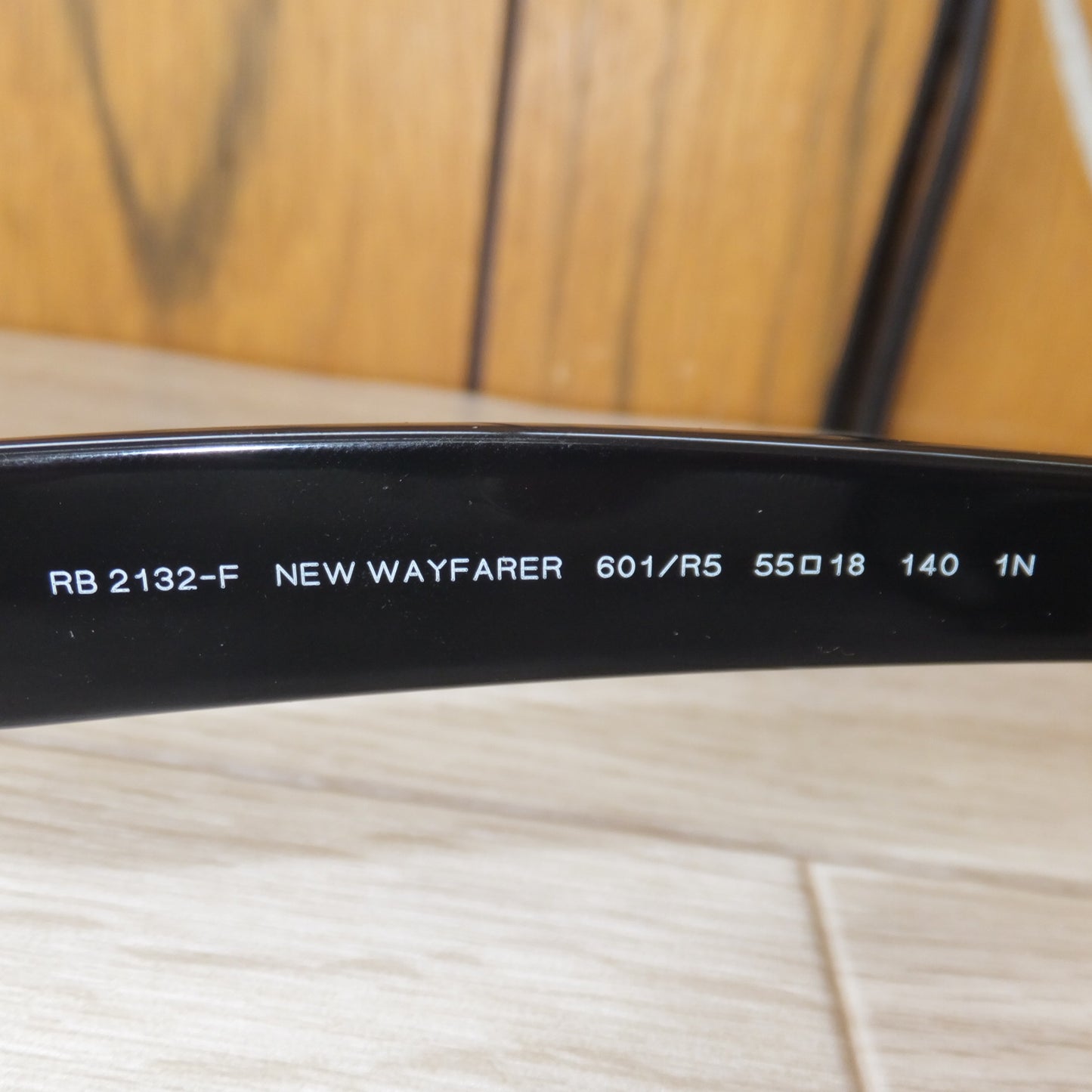 [送料無料] 美品★レイバン Ray-Ban サングラス NEW WAYFARER RB2132-F　601/R5 55□18 140 1N★