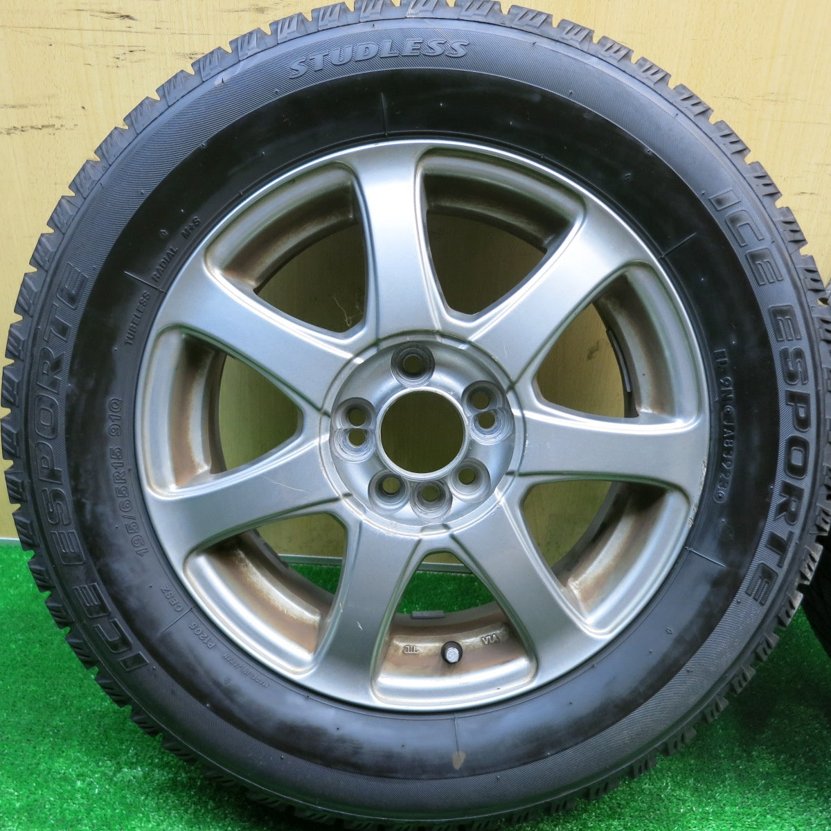バリ溝！23年！9.5分以上★スタッドレス 195/65R15 アイスエスポルテ 社外 アルミ 15インチ PCD100/4H 5H マルチ★5100904HAス