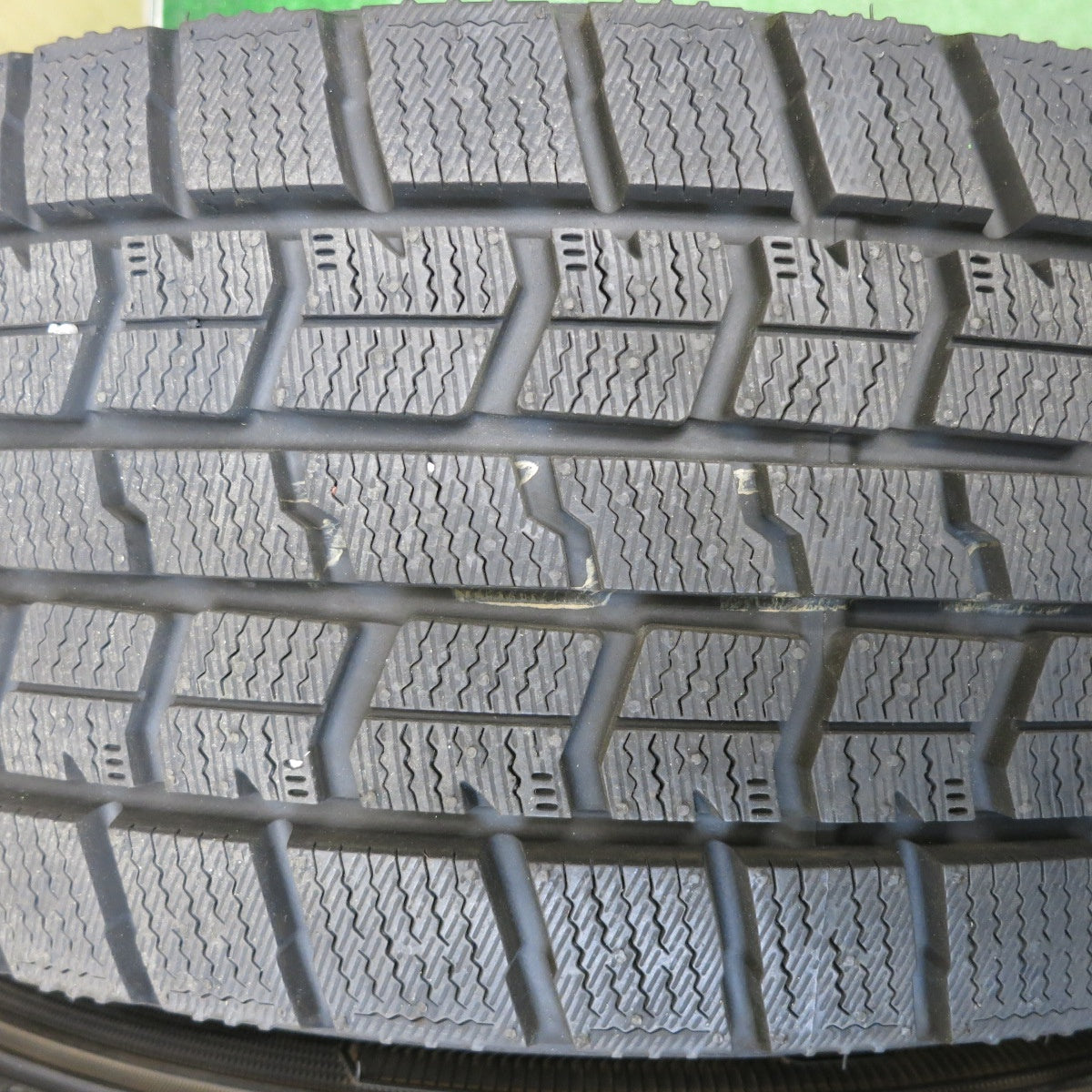 ほぼ未使用！22年！キレイ★LOXARNY SPORT SP10 205/60R16 スタッドレス グッドイヤー アイスナビ7 ロクサーニ スポーツ 16インチ PCD114.3/5H★6012512HAス