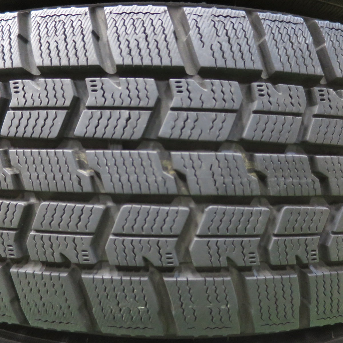 [送料無料] バリ溝！21年！キレイ！9.5分★ライズ ロッキー 等 195/65R16 スタッドレス グッドイヤー アイスナビ7 EuroSpeed MANARAY SPORT PCD100/5H★4112007イス