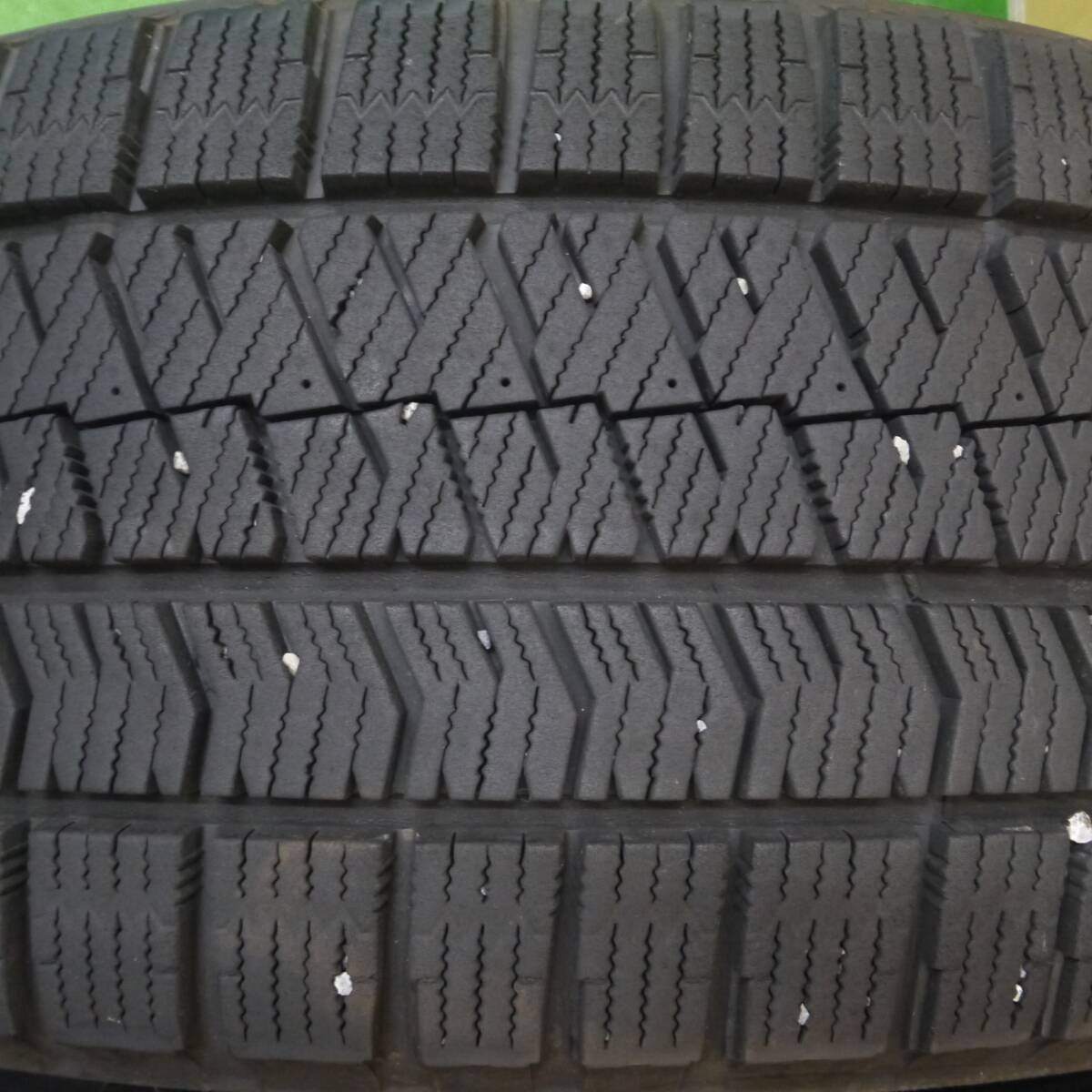 バリ溝！21年！9.5分★86 BRZ 等 215/45R17 スタッドレス ブリヂストン ブリザック VRX2 EuroSpeed MiD ユーロスピード 17インチ PCD100/5H★4122402Hス