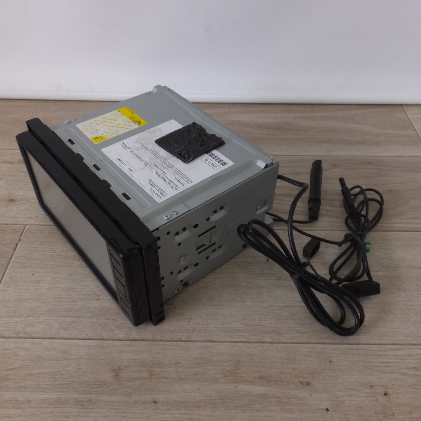 [送料無料] ★ケンウッド KENWOOD AVナビゲーションシステム MDV-D308BTW[40]★