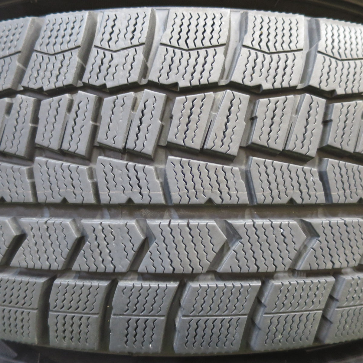 [送料無料] バリ溝！21年！9.5分★スタッドレス 205/60R16 ダンロップ ウインターマックス WM02 ZACK JP-115 MONZA PCD114.3/5H★4100404イス