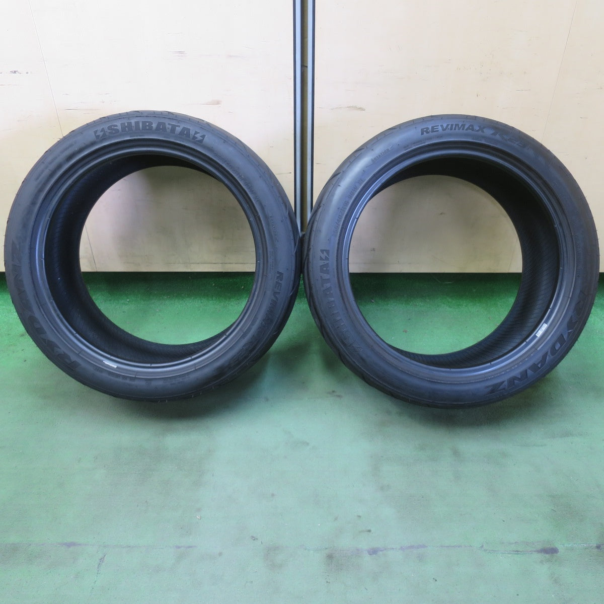 2本価格！24年◎255/40R18 シバ タイヤ REVIMAX R23 RYDANZ シバタ 18インチ ベンツ CLS SL クラス 等◎6082811イノタ