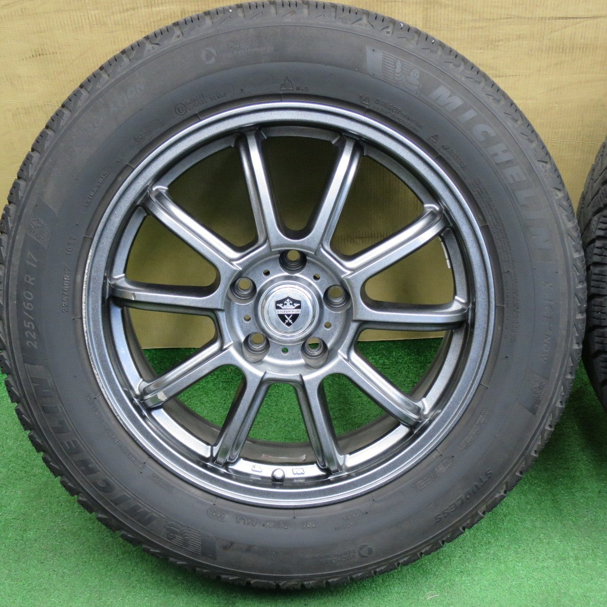 キレイ★スタッドレス 225/60R17 ミシュラン X-ICE SNOW ESTROSA エステローザ 17インチ PCD114.3/5H★6030905NKス