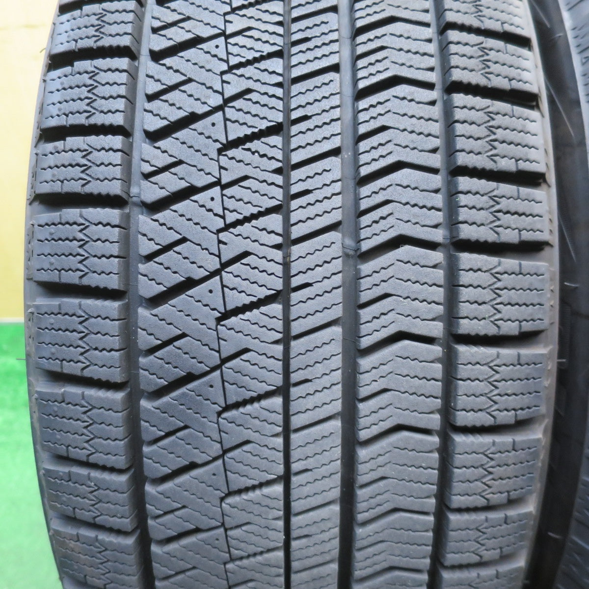 バリ溝！23年！キレイ！9.5分★スタッドレス 225/50R18 ブリヂストン ブリザック VRX2 VELVA SPORTZ ヴェルヴァ 18インチ PCD114.3/5H★6042905NJス