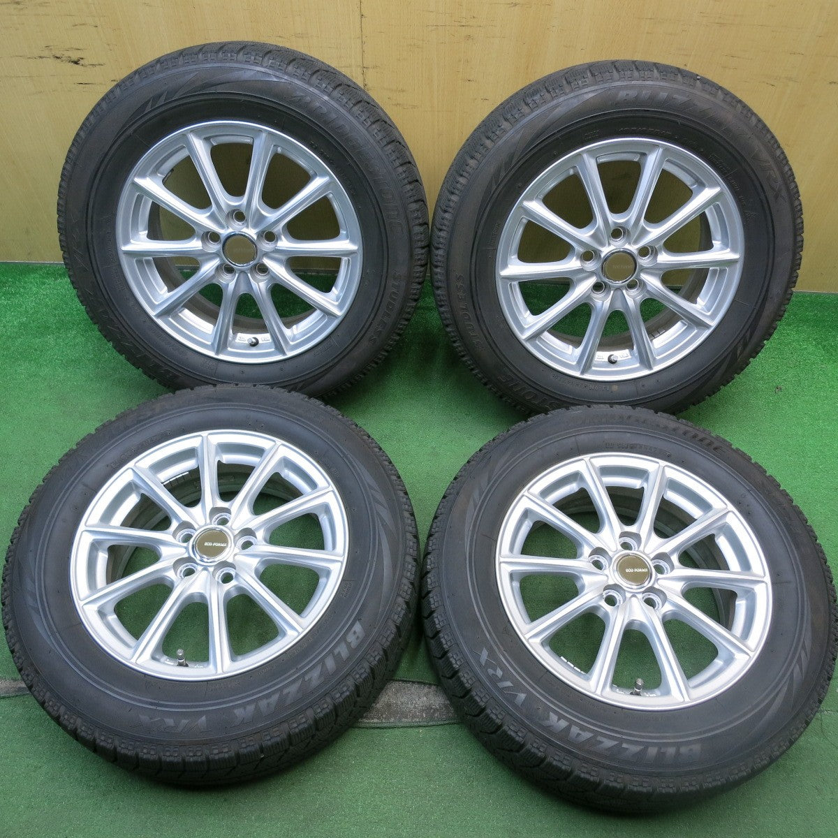 キレイ★プリウス 等 195/65R15 スタッドレス ブリヂストン ブリザック VRX ECO FORME エコフォルム 15インチ PCD100/5H★5062812HAス