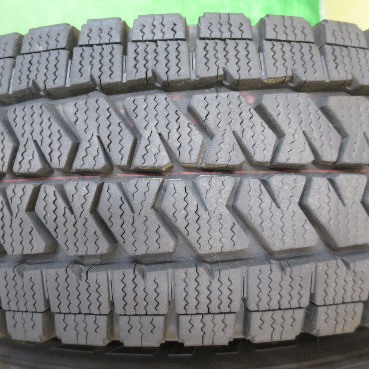 バリ溝！23年！9.5分★ハイエース 等 195/80R15 107/105N スタッドレス ブリヂストン ブリザック VL10 社外 アルミ 15インチ PCD139.7/6H★5053008NJス