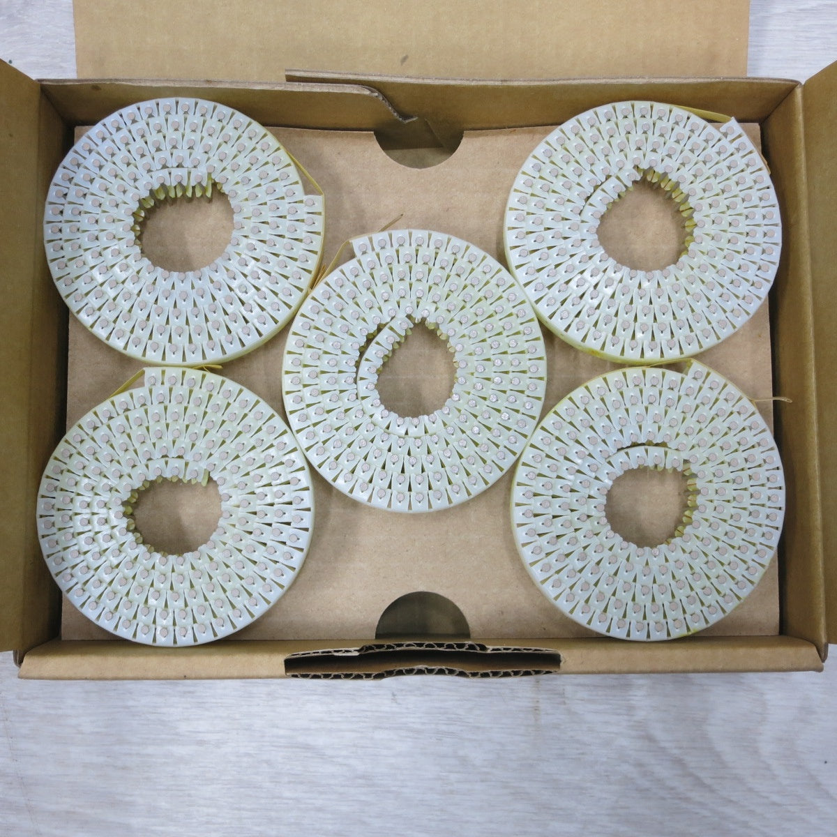 [送料無料] 未使用!まとめ売り◆ファスリンク コーススレッド 半ネジ 400本 AC-4.2X75 4箱 / タチカワ シート連結ロール釘 SDP25-16 4箱 TSP25-16 2箱 / 兼松 DUO-FAST ポケット釘打機専用釘 3箱◆