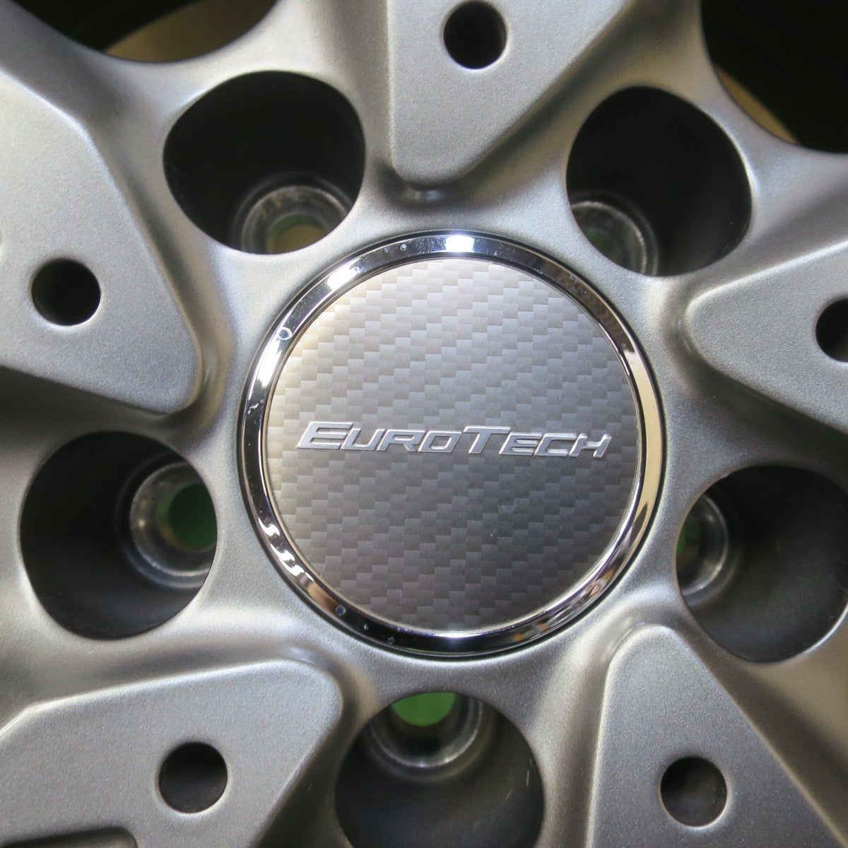 バリ溝！キレイ！9分★アウディ A4 等 EUROTECH GAYA SOLI 225/50R17 スタッドレス ピレリ アイスアシンメトリコ ユーロテック ガヤ ソリ 17インチ PCD112/5H★6051203イス