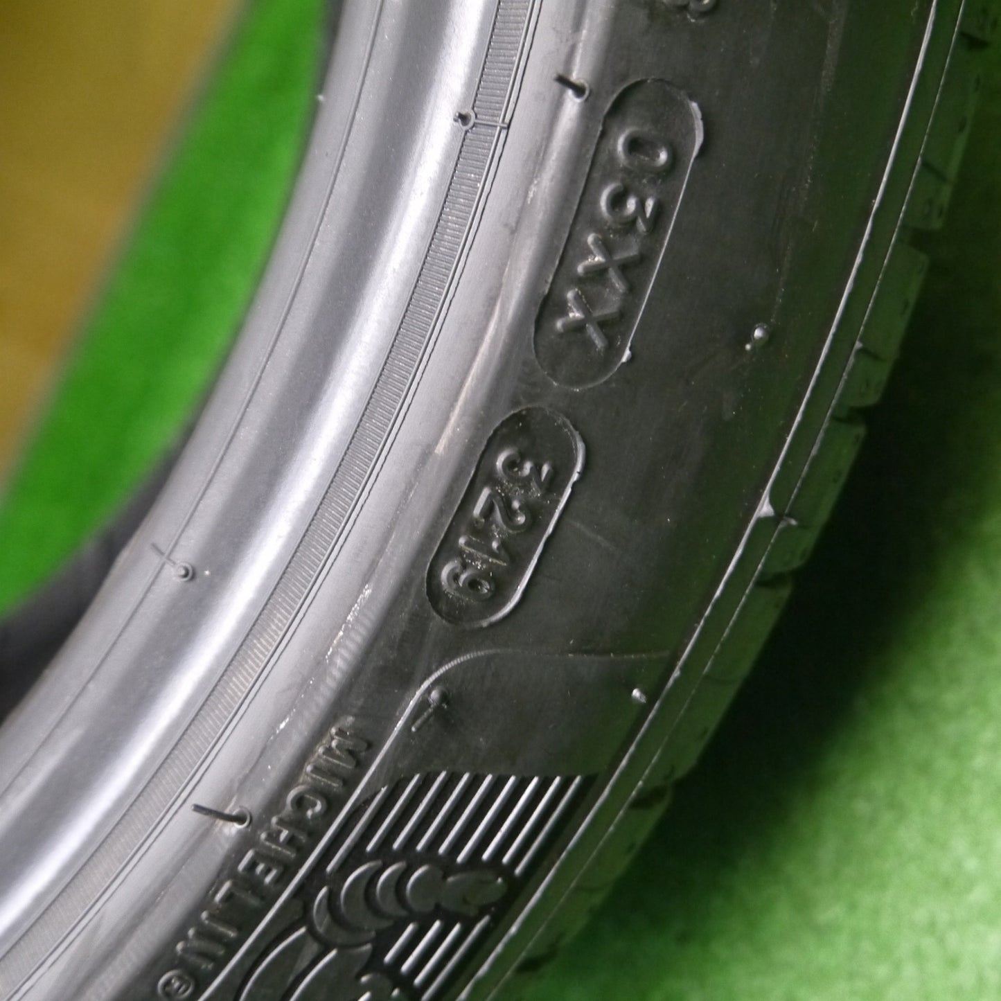 [送料無料] 新車外し！ほぼ未使用★245/40R18 ミシュラン パイロットスポーツ4 タイヤ 18インチ ベンツ アウディ レクサス 等★4092407Hノタ