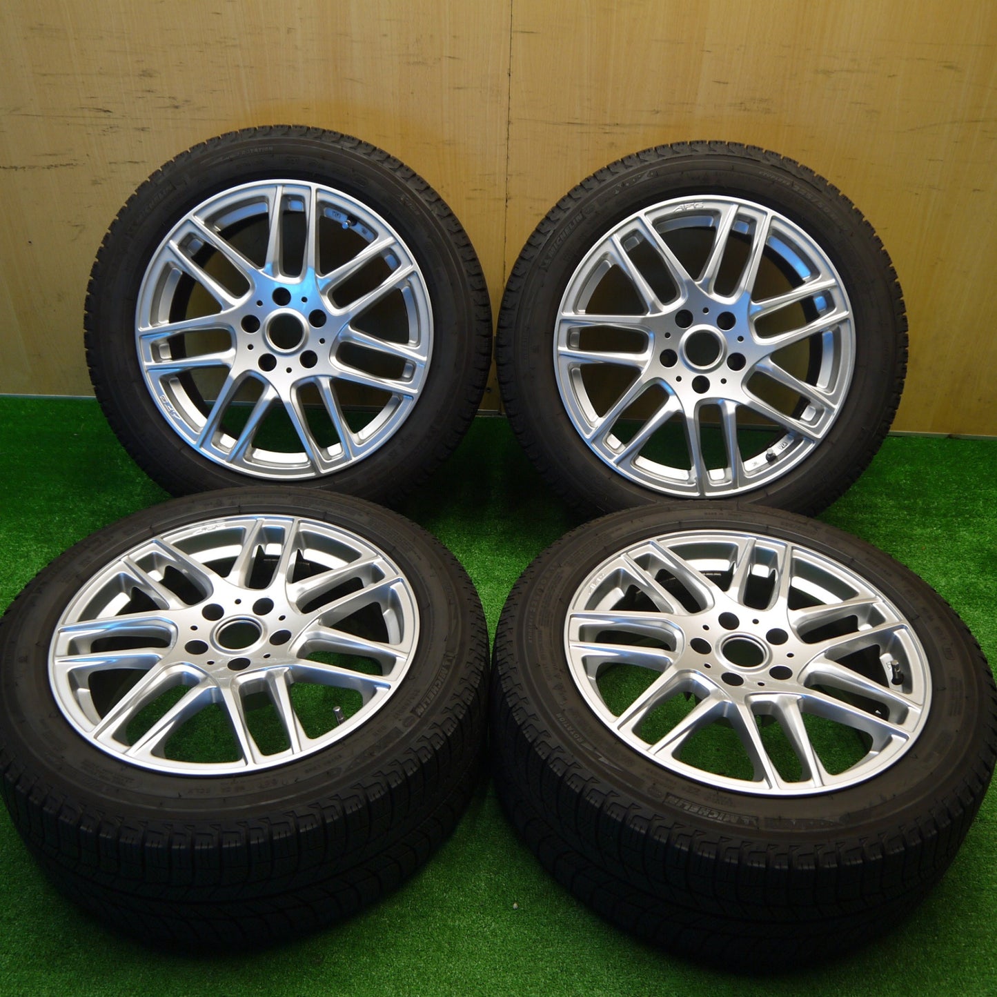 バリ溝！22年！キレイ！8.5分★BMW 等 EURO AFG 225/50R17 スタッドレス ミシュラン X-ICE XI3 17インチ PCD112/5H★5101702Hス