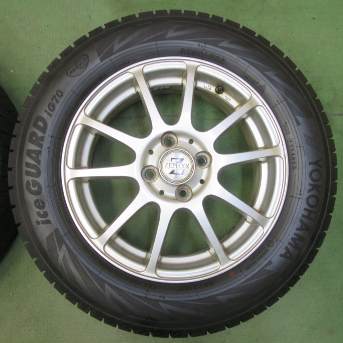 バリ溝！23年！9.5分◎スタッドレス 185/65R15 ヨコハマ アイスガード iG70 ZEPHYR ゼファー 15インチ PCD100/4H◎6062408イス