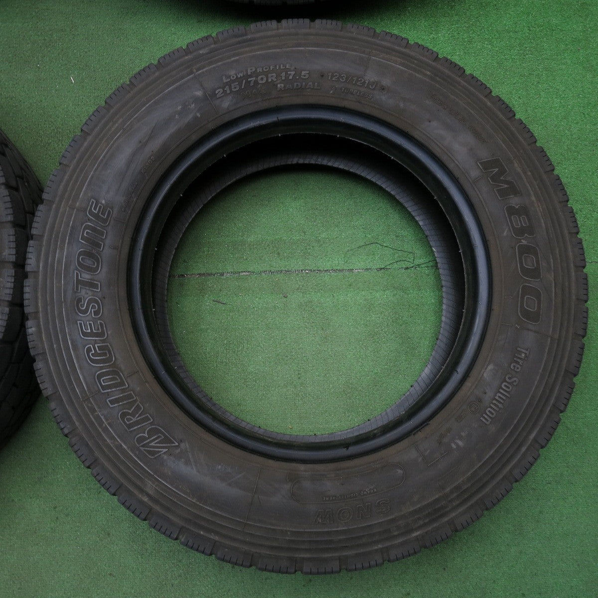 バリ溝！8.5分！6本★トラック タイヤ 215/70R17.5 123/121J ブリヂストン M800 ミックス オールシーズン 17.5インチ★6072908KKスタ