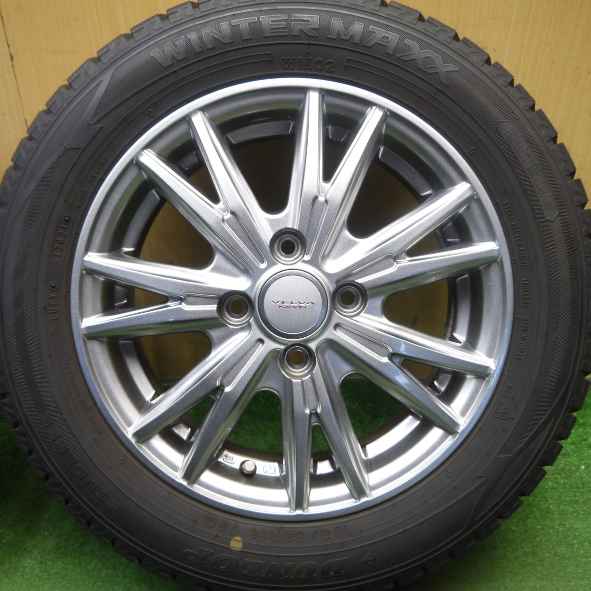バリ溝！キレイ！9.5分◎スタッドレス 165/65R14 ダンロップ ウインターマックス WM02 VELVA KEVIN ヴェルヴァ ケヴィン ハスラー ソリオ 等 14インチ PCD100/4H◎6092802Hス