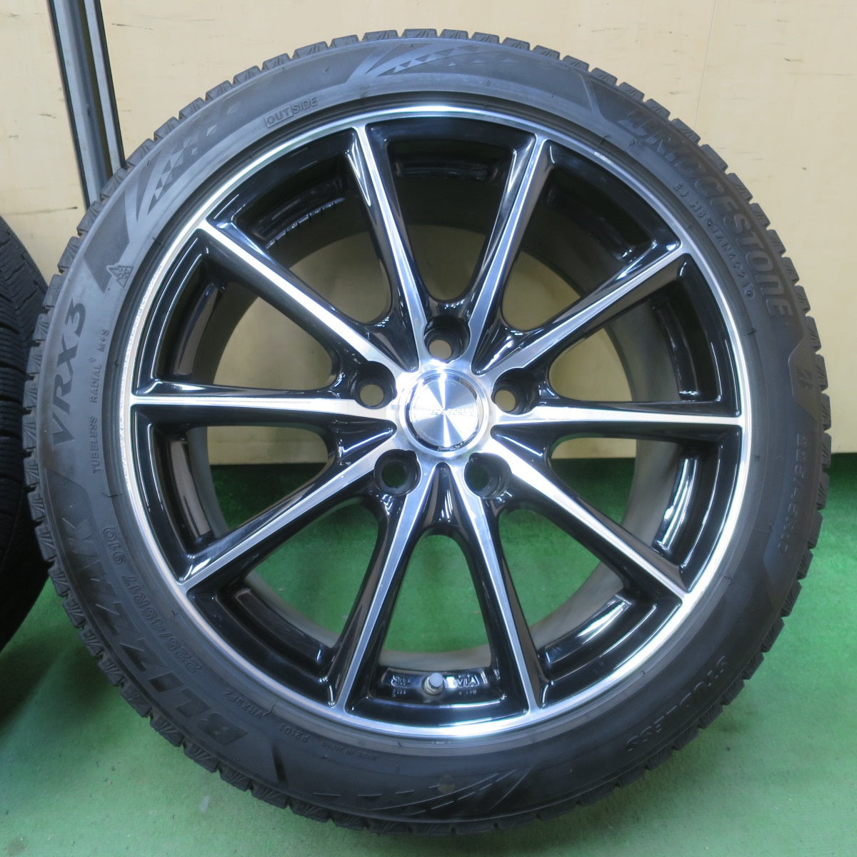 キレイ！センサー付★スタッドレス 225/45R17 ブリヂストン ブリザック VRX3 ECO FORME エコフォルム 17インチ PCD114.3/5H★6022603イス