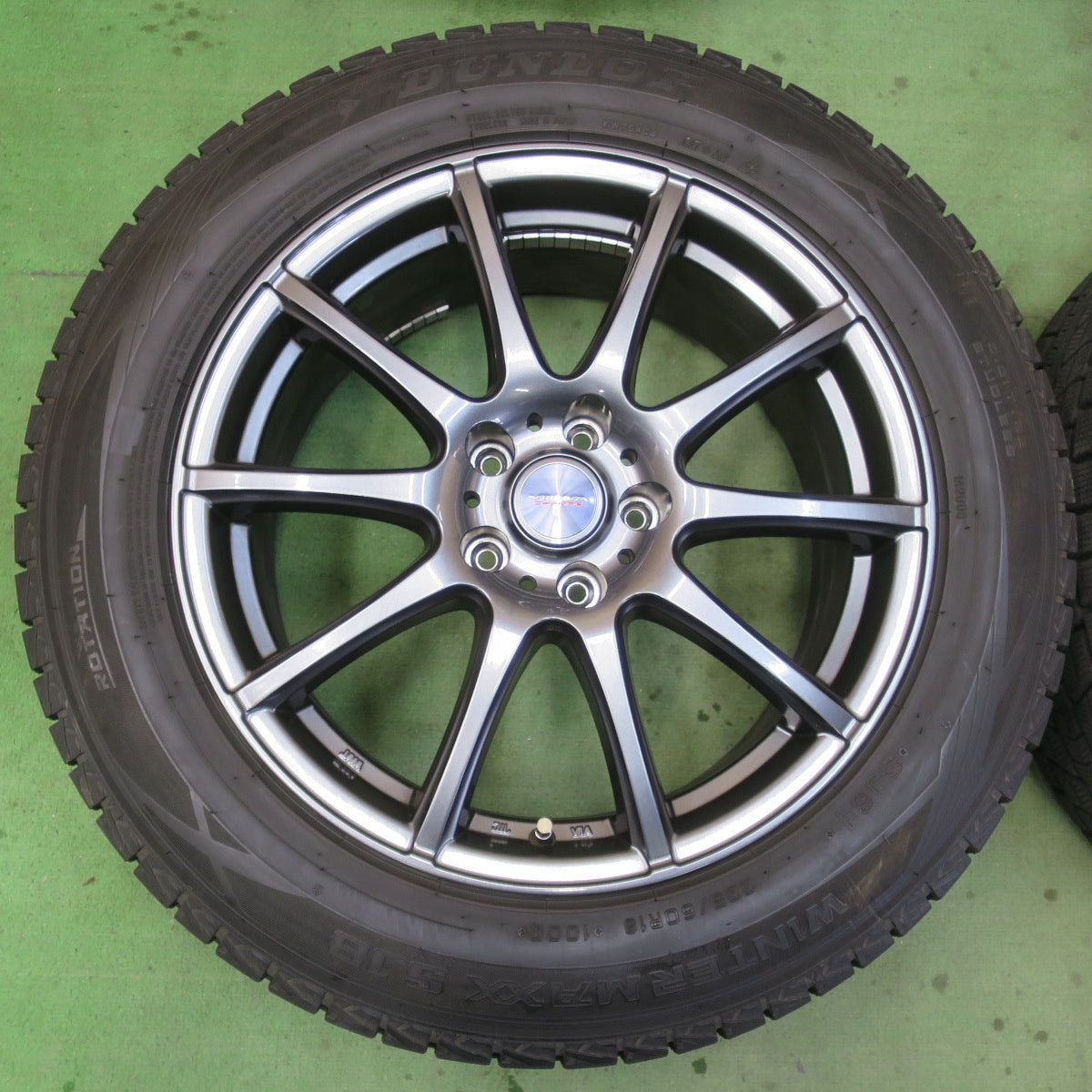 バリ溝！キレイ！9.5分★スタッドレス 225/60R18 ダンロップ ウインターマックス SJ8 SJ8+ VELVA CHARGE ヴェルヴァ チャージ 18インチ PCD114.3/5H★6012905イス