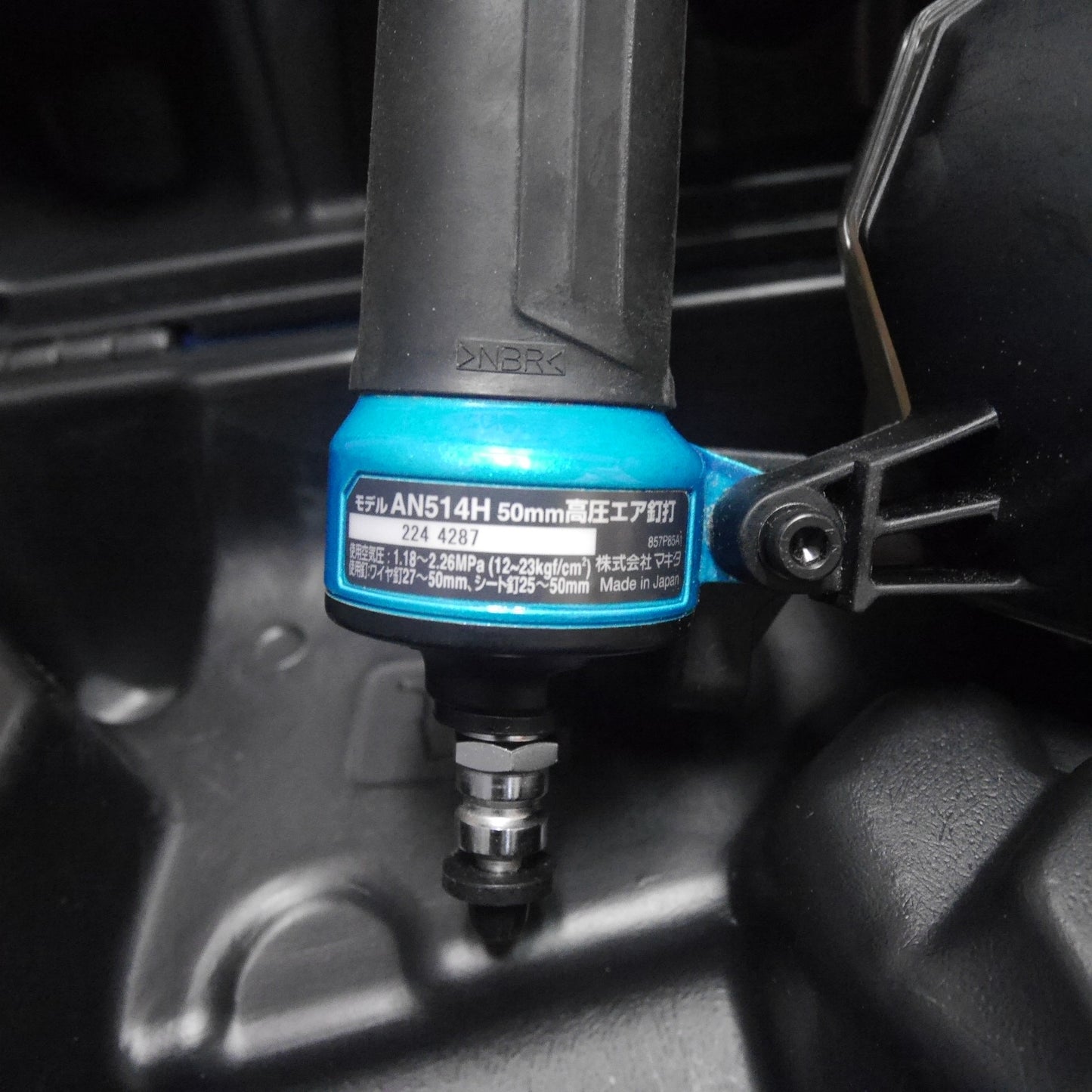 [送料無料] キレイ☆マキタ 50mm 高圧 エア 釘打機 AN514HM 青 エアー ツール 工具 釘打ち機 makita☆