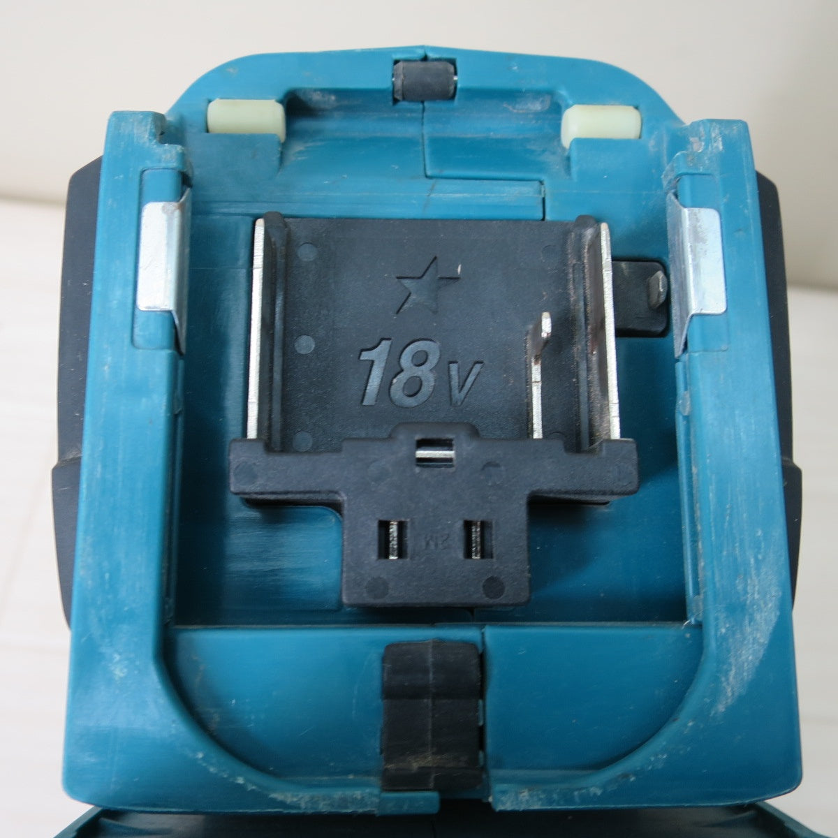[送料無料] ☆マキタ 24mm 充電式 ハンマドリル HR242D 電動 工具 ハンマードリル makita 本体のみ☆