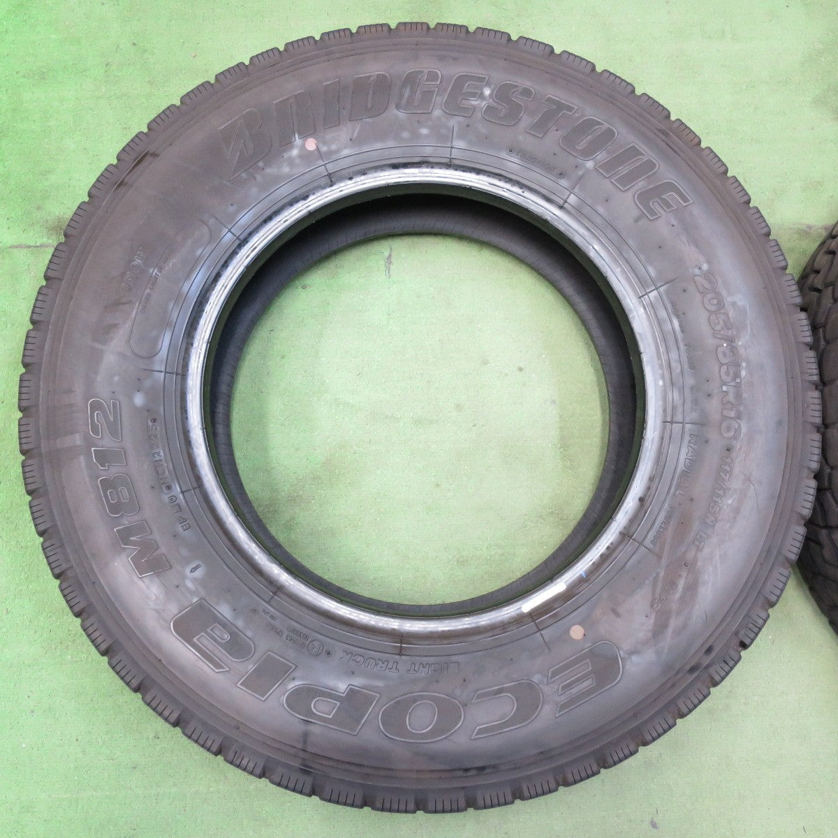 バリ溝！25年！9.5分★トラック タイヤ 205/85R16 117/115N ブリヂストン エコピア M812 ミックス オールシーズン 16インチ★5101002イスタ