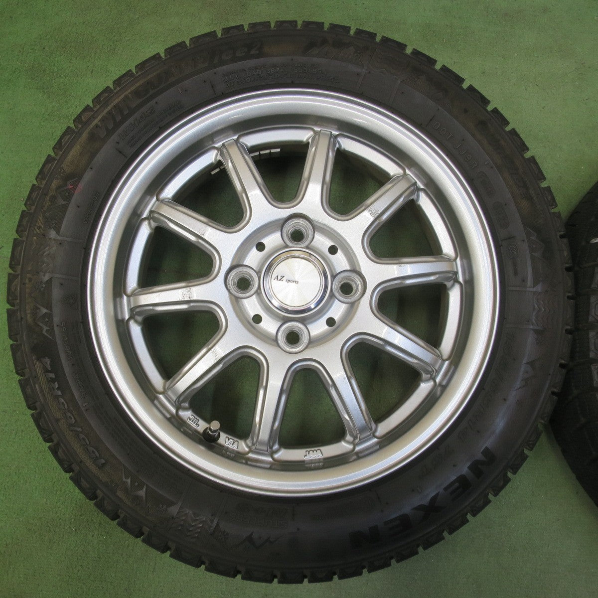 バリ溝！23年！キレイ！9.5分以上◎スタッドレス 155/65R14 ネクセン ウィンガード ice2 AZ Sports AZスポーツ 14インチ PCD100/4H◎6071801イス
