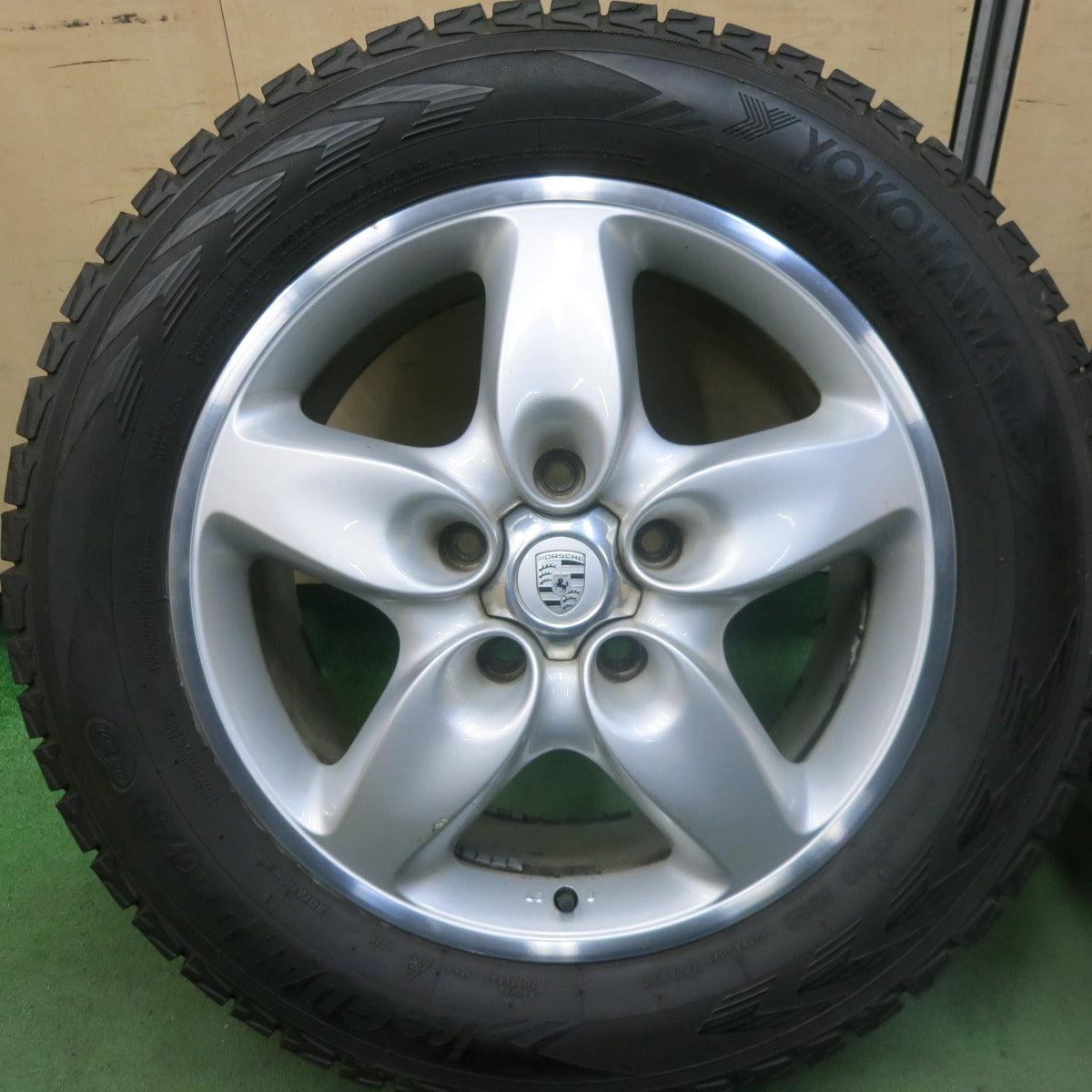 バリ溝！9.5分★ポルシェ カイエン 955 純正 BBS 255/55R18 スタッドレス ヨコハマ アイスガード G075 18インチ PCD130/5H★5110702SKス