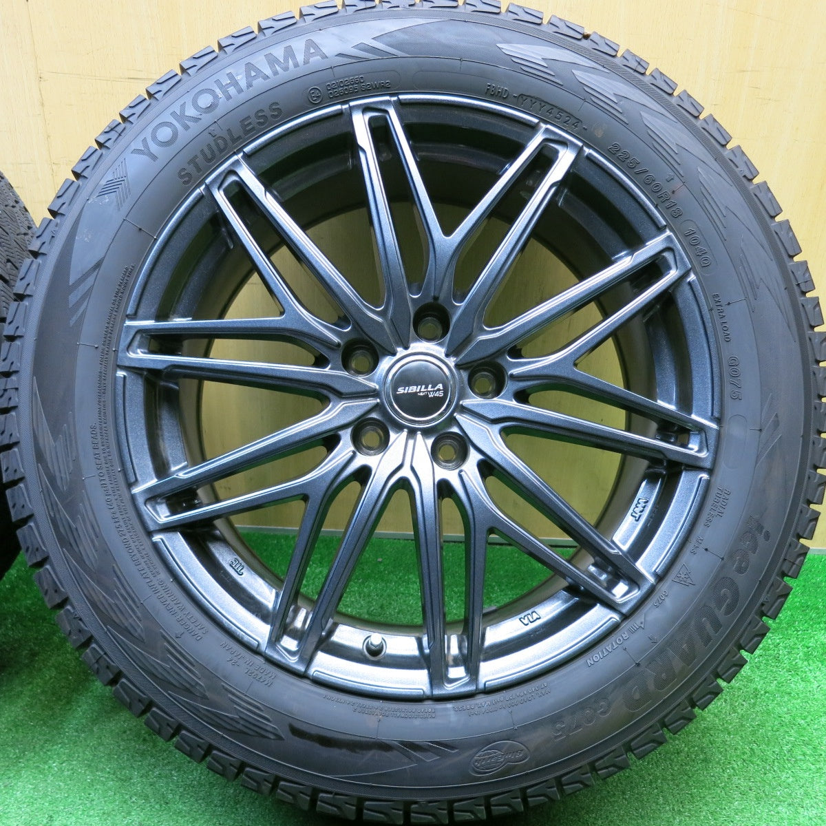 バリ溝！24年！キレイ！ほぼ10分★スタッドレス 225/60R18 ヨコハマ アイスガード G075 SIBILLA NEXT W45 シビラ ネクスト 18インチ PCD114.3/5H★5112013HAス