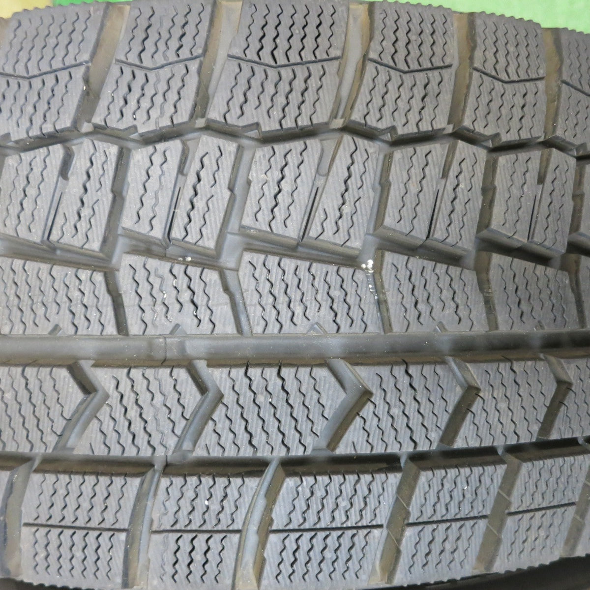 超バリ溝！22年！キレイ！9.5分以上★アウディ A4 8W 純正 205/60R16 スタッドレス ダンロップ ウインターマックス WM02 16インチ PCD112/5H★5080210HAス