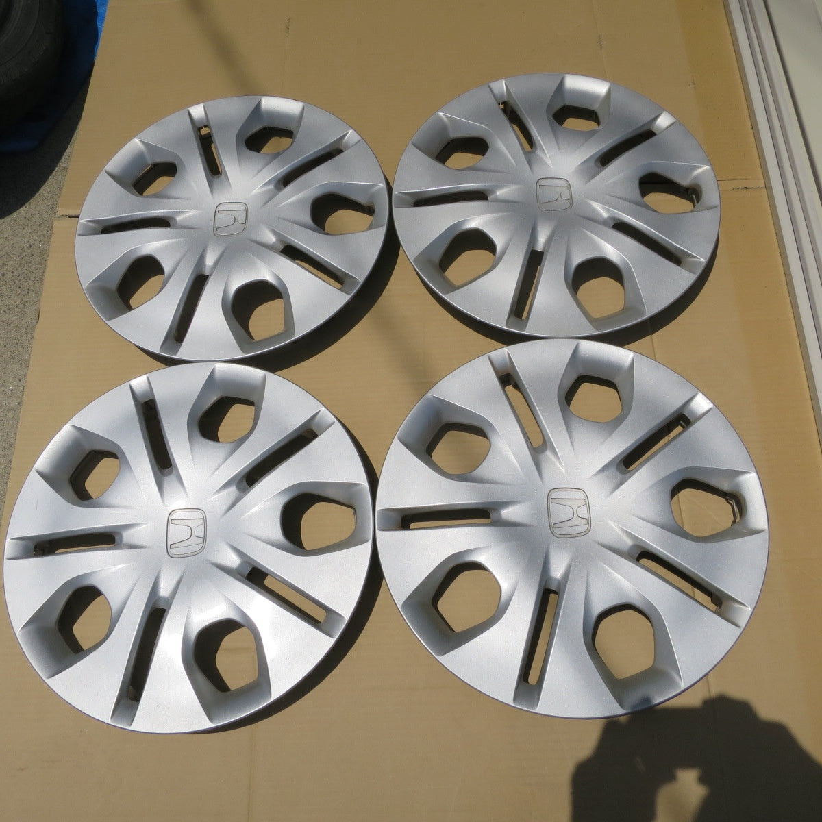 キレイ！4枚価格♪ホンダ ZE2 インサイト 純正 ホイール キャップ カバー 15インチ 44733-TM8-N11 1台分 HONDA♪ [送料無料]
