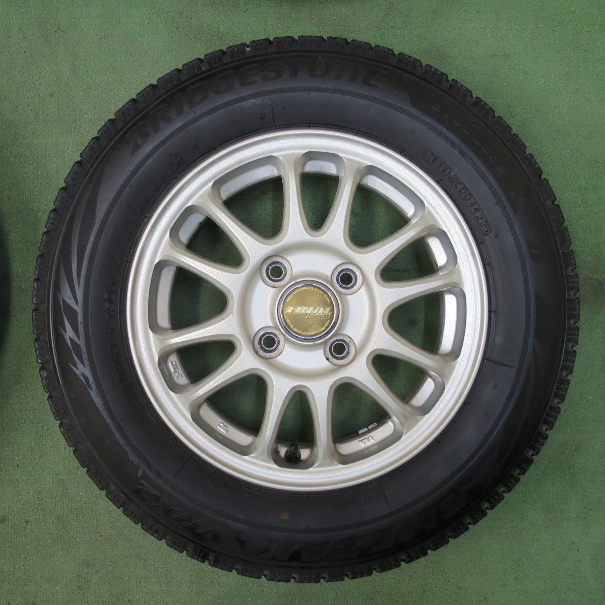 バリ溝！22年！キレイ！8.5分★スタッドレス 145/80R13 ブリヂストン ブリザック VRX2 FINAL MIND ファイナルマインド 13インチ PCD100/4H★5112804TTス