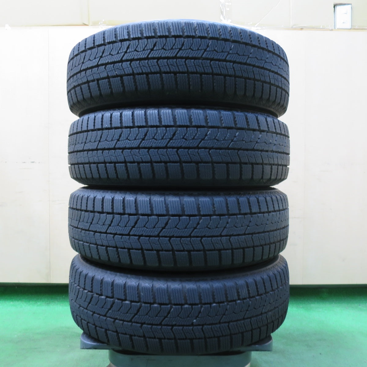 [送料無料] バリ溝！23年！キレイ！ほぼ10分★スタッドレス 175/65R15 トーヨー オブザーブ GIZ2 SIBILLA NEXT C5 シビラ 15インチ PCD100/4H★5010802イス