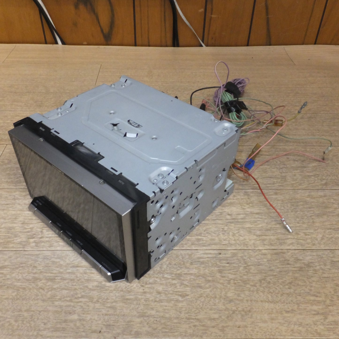[送料無料] ★カロッツェリア carrozzeria メモリーナビゲーション カーナビ サイバーナビ AVIC-CZ900★