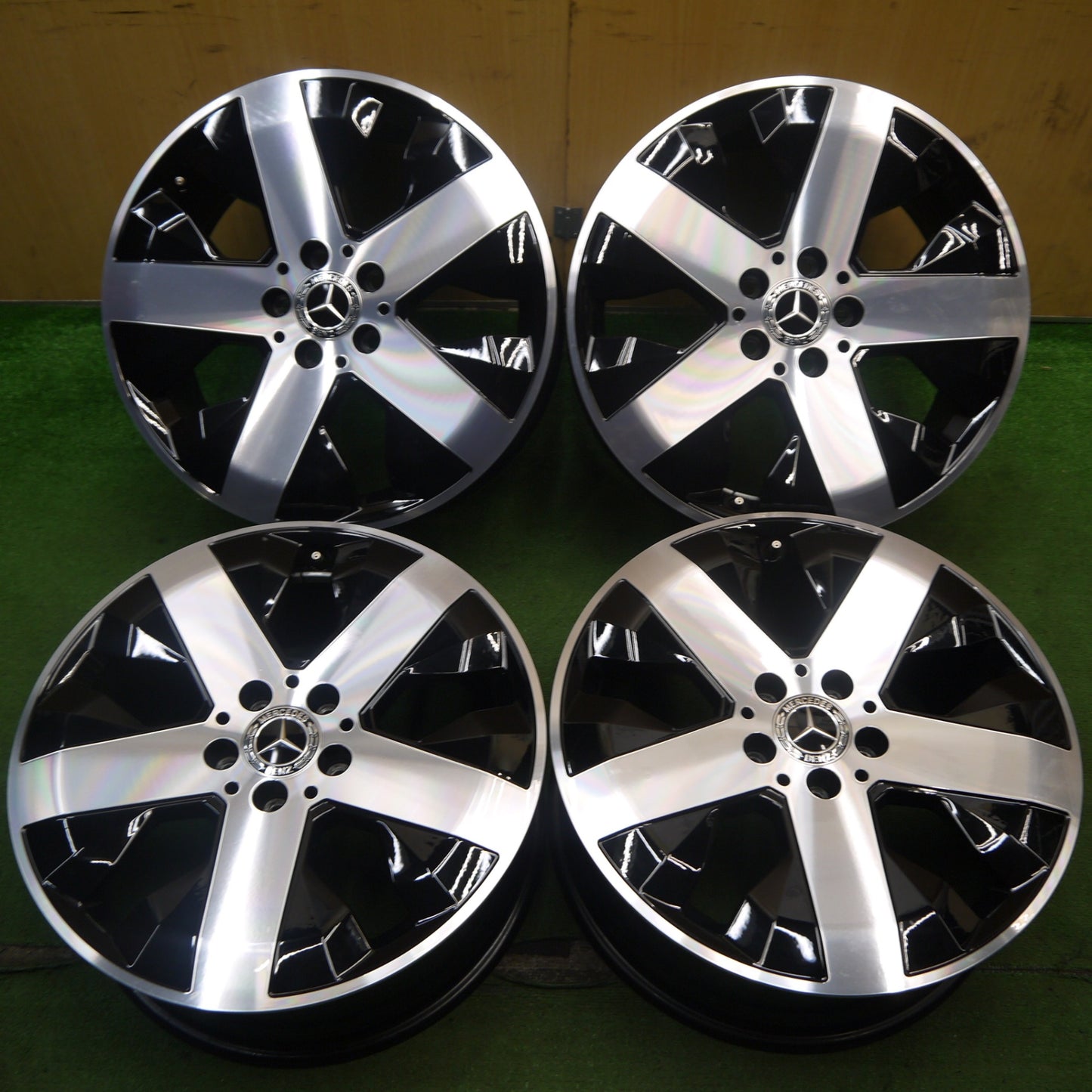 新車外し★ベンツ GLB クラス X247 純正 ホイール 18インチ 18×7.5J PCD112/5H★5061403KKホ