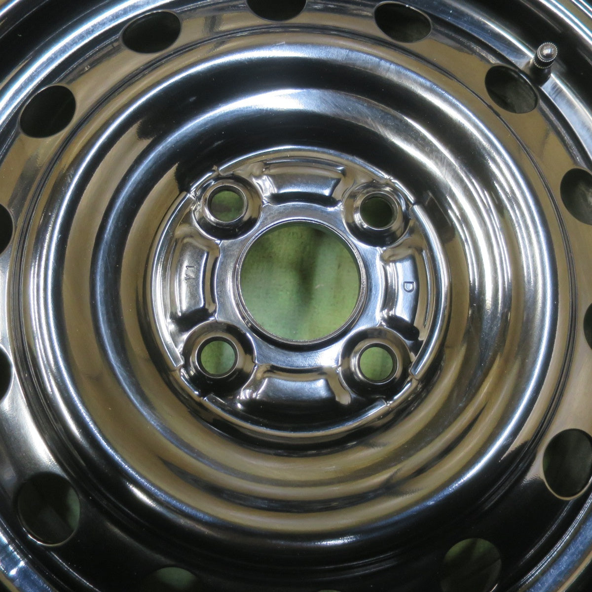 ほぼ未使用！25年！キレイ★ダイハツ タフト 純正 スチール 165/65R15 スタッドレス ダンロップ SYNCHRO WEATHER 15インチ PCD100/4H★6042903イス