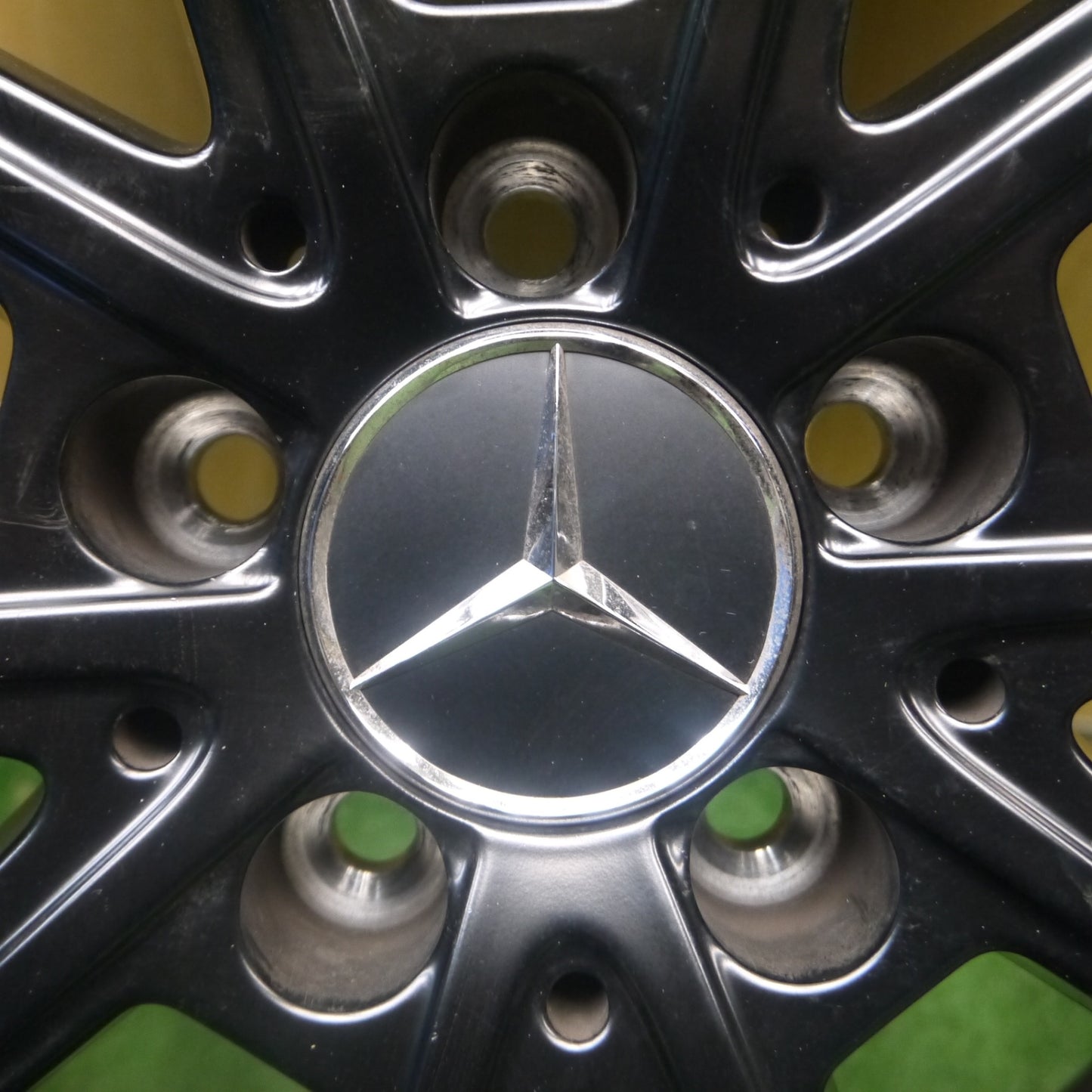 *送料無料* バリ溝！21年！キレイ！9.5分★ベンツ 純正 GLA GLB X247 純正 215/60R18 スタッドレス ヨコハマ アイスガード iG70 PCD112/5H★4052004Hス