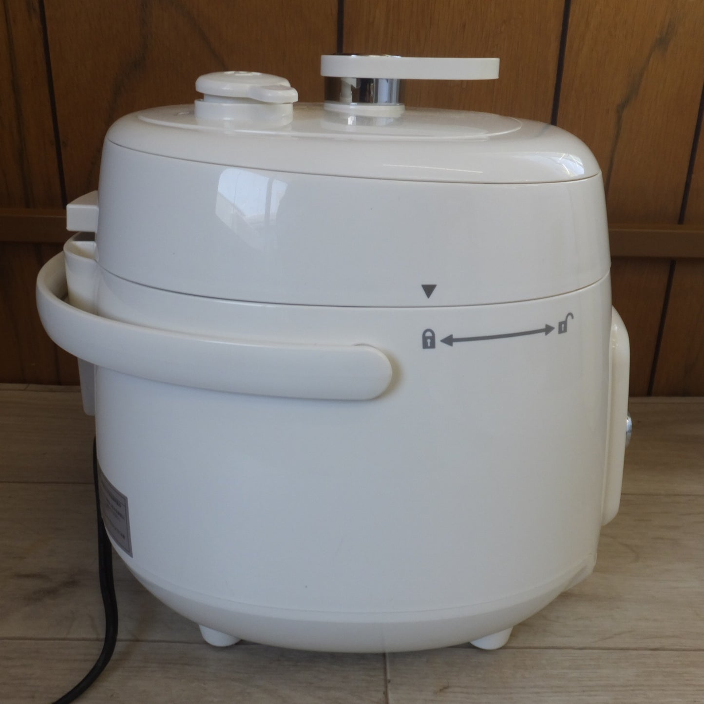 [送料無料] キレイ★新津興器 電気圧力鍋 HOME SWAN SDA-60　呼び容量 2.5L　AC100V 50/60Hz★