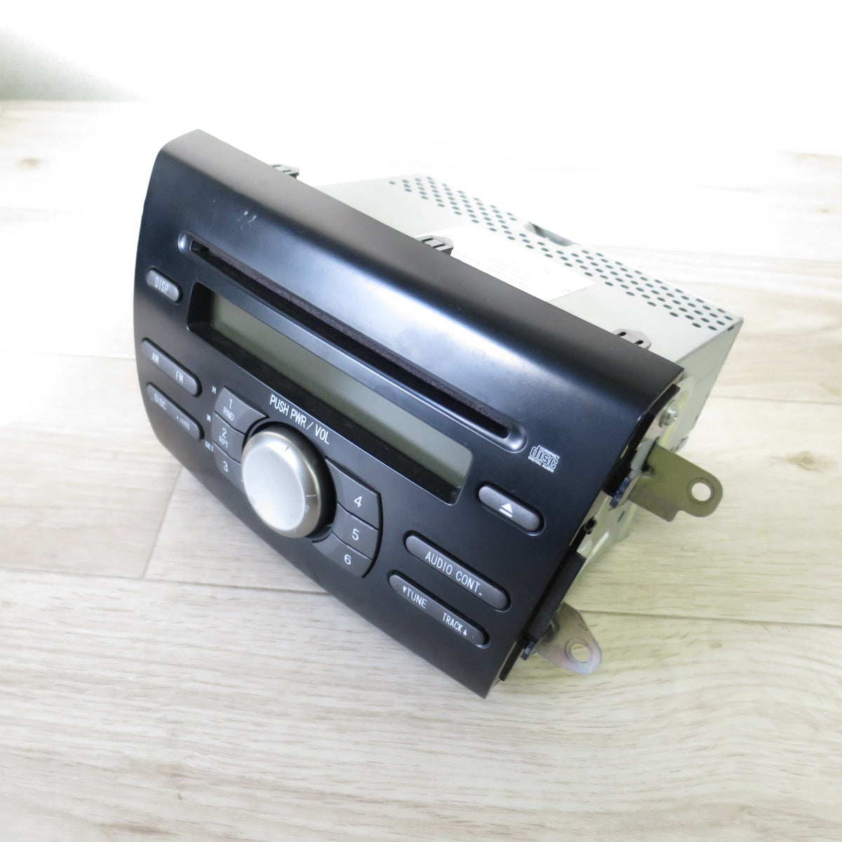 [送料無料] ◇ダイハツ L175S ムーヴ 純正 カー オーディオ 86180-B2410 CQ-JD8601AK CD デッキ プレーヤー◇
