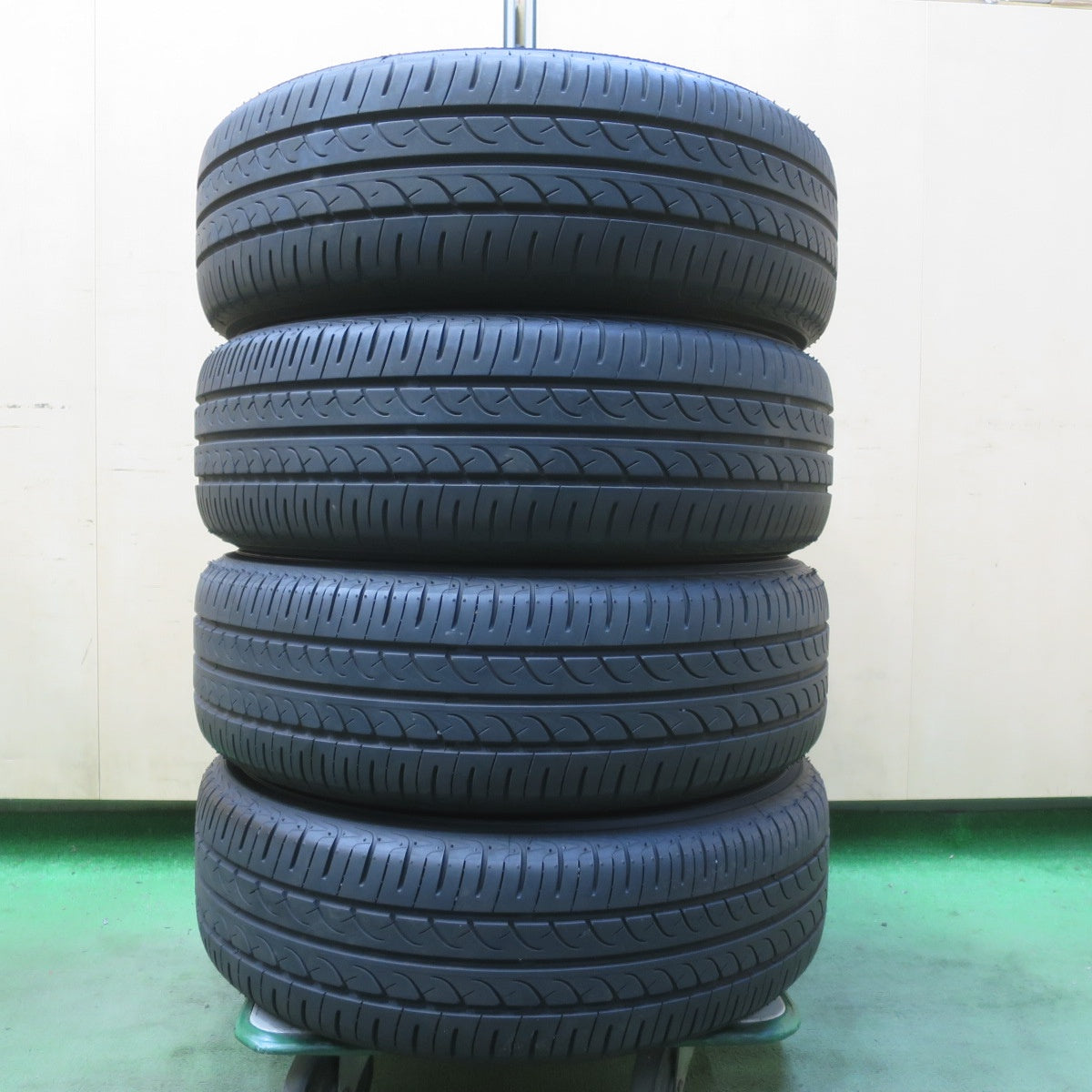 バリ溝！24年！キレイ！8.5分◎185/60R15 ヨコハマ ブルーアース AE01F JOKER ジョーカー 15インチ PCD100/4H◎6090703IMノ