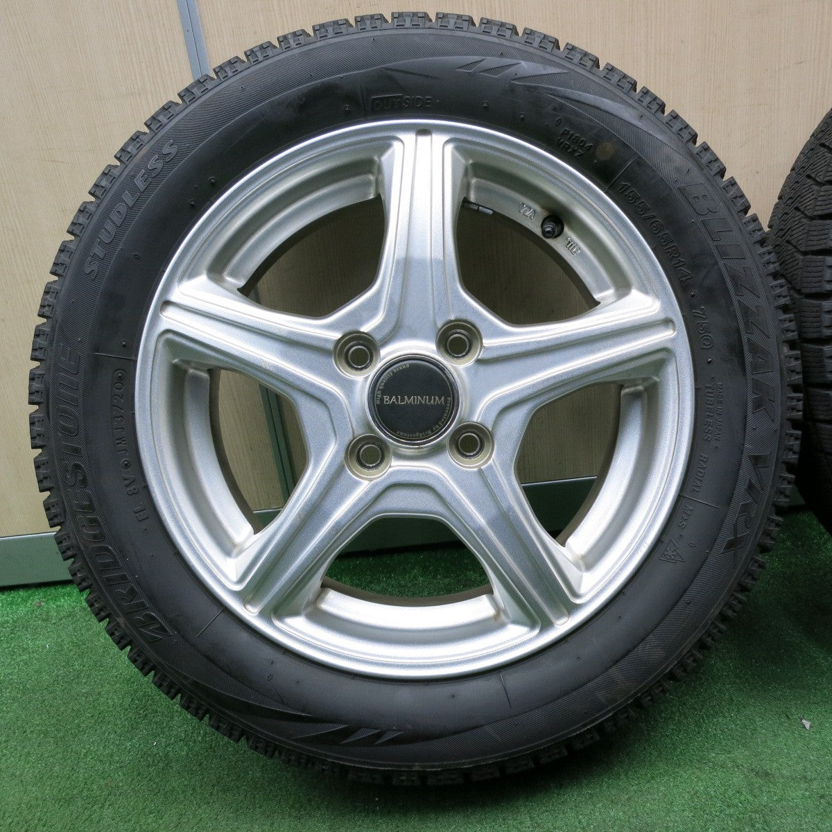 *送料無料* バリ溝！20年！ほぼ10分★スタッドレス 155/65R14 ブリヂストン ブリザック VRX BALMINUM バルミナ 14インチ PCD100/4H★4032703NJス